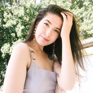 Meet your Posher, Kayley